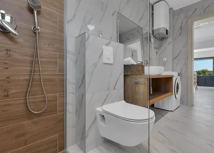 Beachfront Sea - Srzic