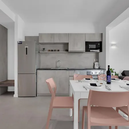 Beachfront Sea - Srzic Apartment Makarska