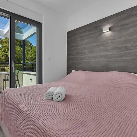 Beachfront Sea - Srzic Apartment Makarska